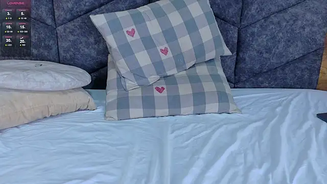AnnieRouse__'s Live XXX Chat