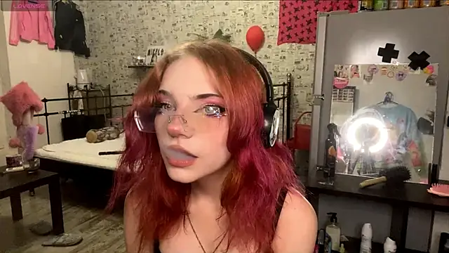 Chatroom XXX en direct de RedKittySquirrel