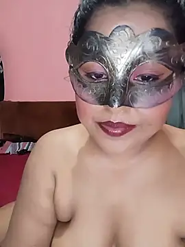 Maskedcurves Chat XXX in diretta