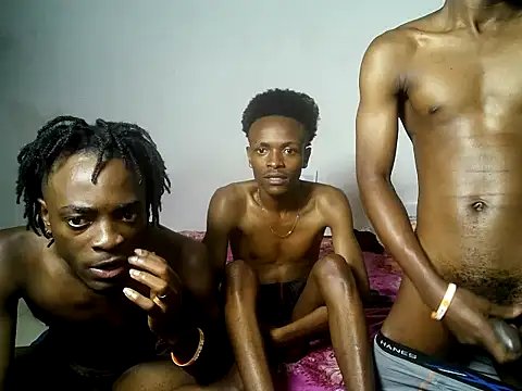 threemanias Chat XXX live