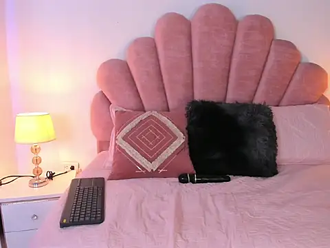 Milky_Majo Chat XXX live