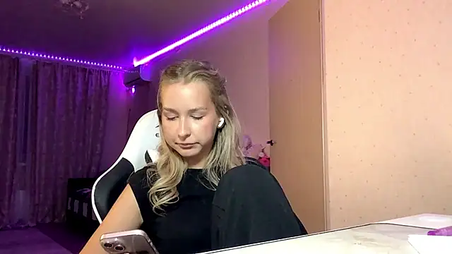 JoyBold's Live XXX Chat