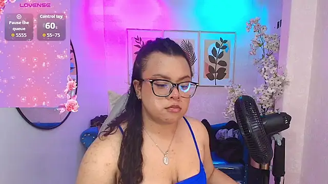 Emmy__honey Chat XXX in diretta