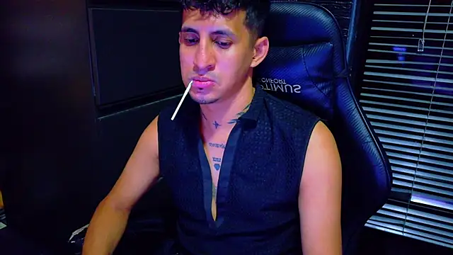 kenil_salvadorr Webcamshow