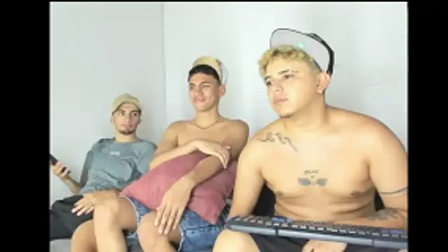 Charlie_Scorpion – Naživo XXX chat
