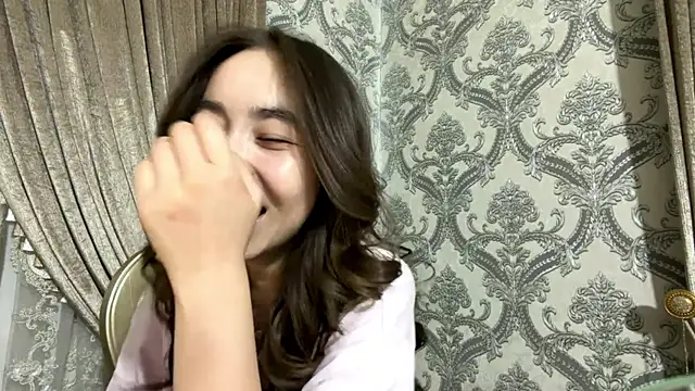 XXX chat uživo modela cocoSharms
