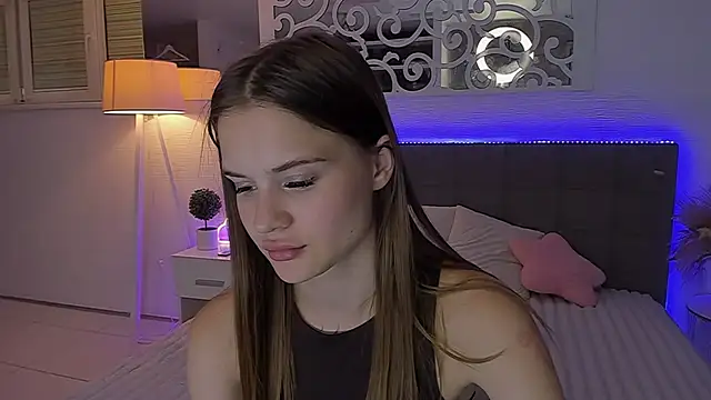 LuisaClover's Live XXX Chat