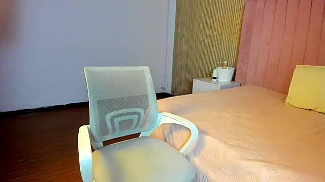 Anny_Mora_ Adlı Modelin Canlı XXX Sohbeti