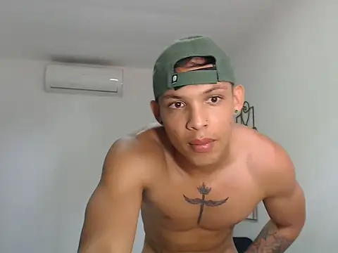 XXX chat uživo modela braddhott_