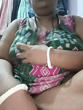 Deborbhavi222 élő XXX-chatje