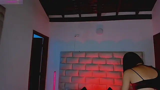 HollyGrey_ élő XXX-chatje