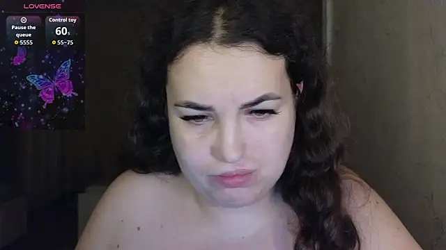 צ'אט XXX בשידור חי של VladaCandy