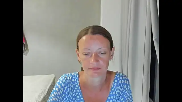 VelvetZara's Live XXX Chat