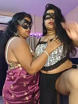 Naughty_Kayra Adlı Modelin Canlı XXX Sohbeti