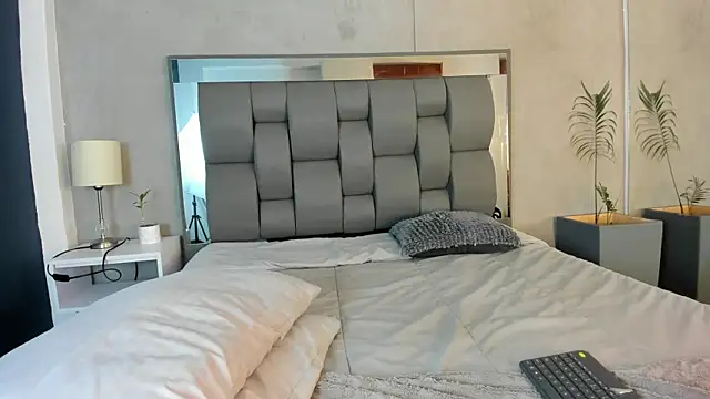 Živý XXX chat Charlie___Musk