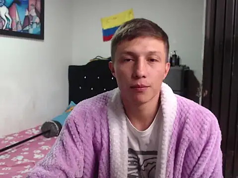 XXX chat uživo modela Stiiveen777
