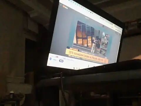 Show Webcam de lickthehottie
