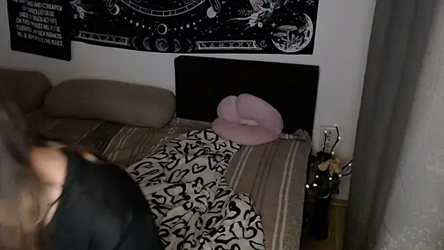 Chat XXX ao vivo de AlienforTwenty