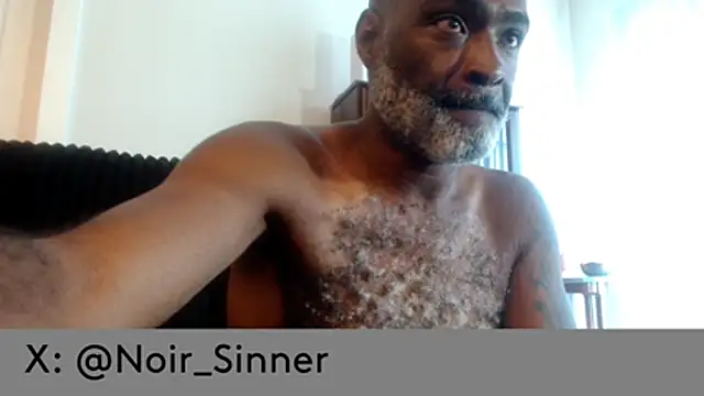 Chat XXX en directo de sinnernoir