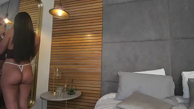 دردشة EllaSanz_ الجنسية المباشرة