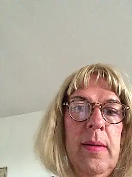simone_xdressing Chat XXX live