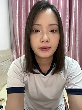 BIGBABYYEYE 现场XXX聊天