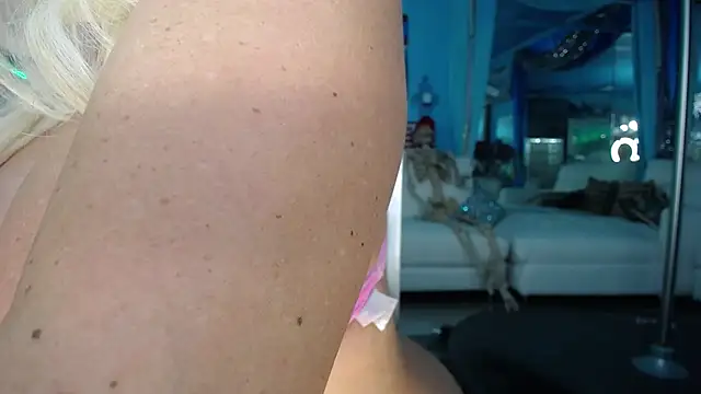 ADRIANNA_FOX লাইভ XXX চ্যাট
