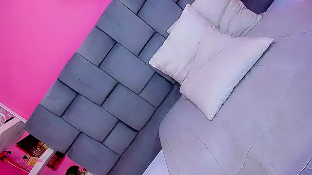Michelle_San Adlı Modelin Canlı XXX Sohbeti