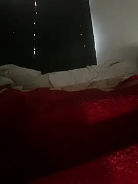 XXX chat uživo modela GusanoDelicioso