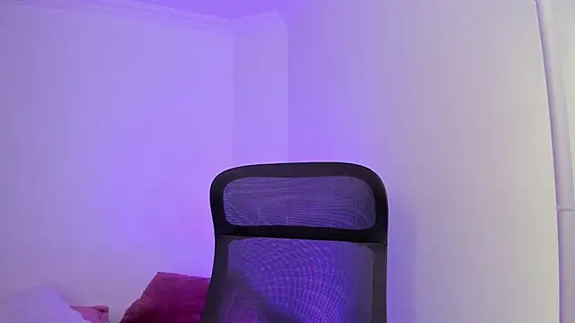 canelleGarces' Live XXX Chat