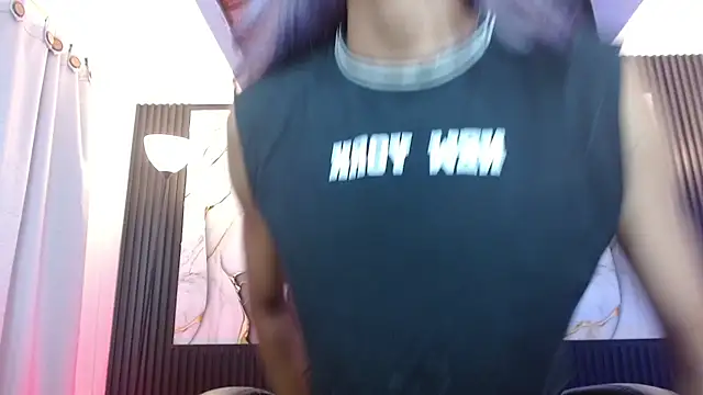 צ'אט XXX בשידור חי של triiangel_latinboy