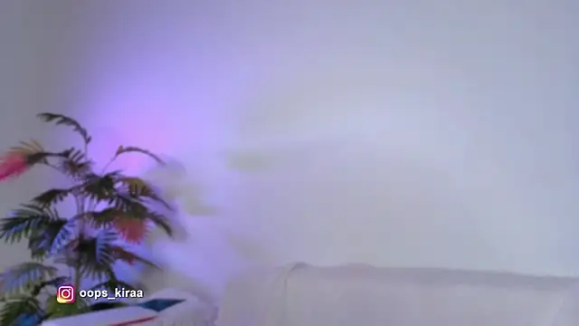 Meow_Kira Adlı Modelin Canlı XXX Sohbeti