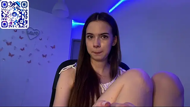 ElieFluttershy's Live XXX Chat
