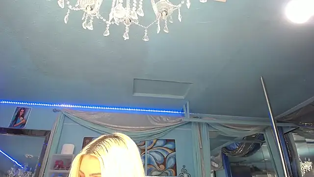 ADRIANNA_FOX's Live XXX Chat