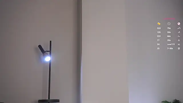 GussieGoold Chat XXX live