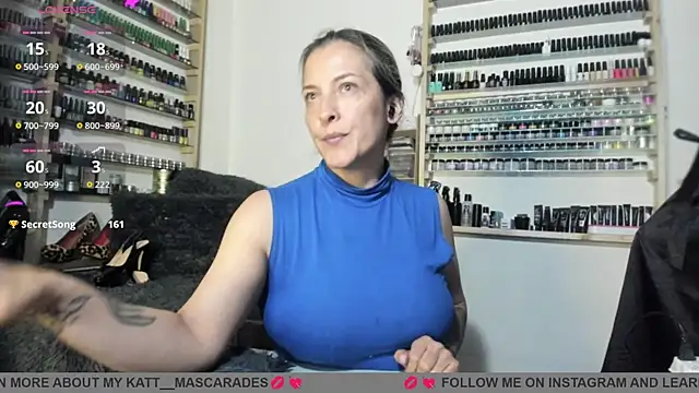 Katt-findom Adlı Modelin Canlı XXX Sohbeti