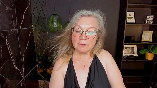 NataliMellow Chat XXX in diretta