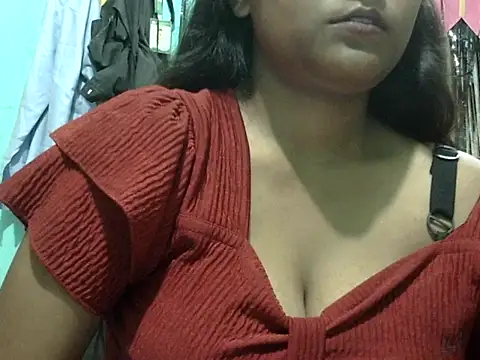 צ'אט XXX בשידור חי של Cute_Rohilka