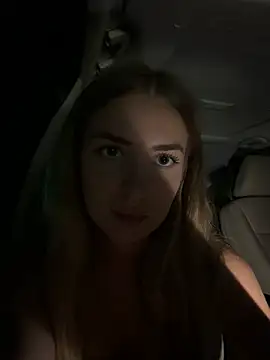 EvieEvans Adlı Modelin Canlı XXX Sohbeti