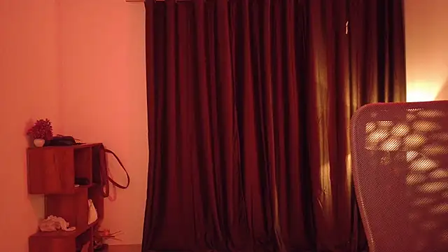 MidnightFlame – Naživo XXX chat