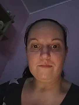 BustyLadyAlma Chat XXX in diretta