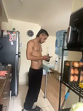 Taylor_DiamondBoy's Live XXX Chat