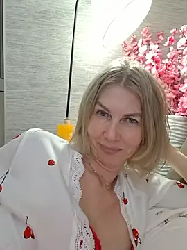 Chat +18 de stellahere8 ao vivo
