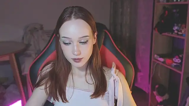 shyghostt Chat XXX in diretta