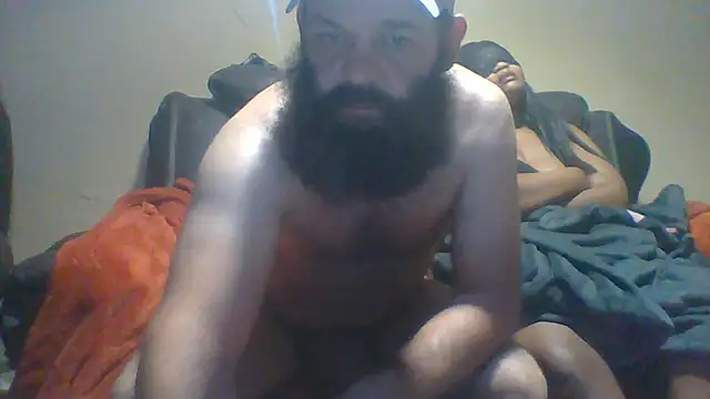 Interracialcouple35's Live XXX Chat