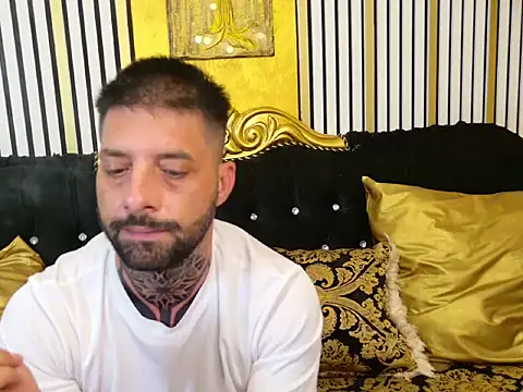 TommyDum's Live XXX Chat
