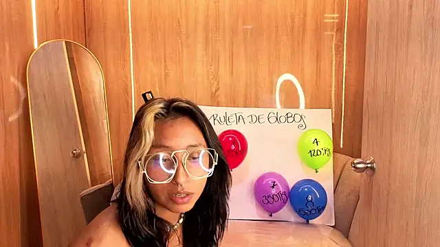 raven_stone_cn's Live XXX Chat