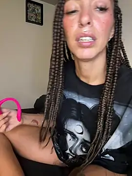 Lalla-Amani Adlı Modelin Canlı XXX Sohbeti