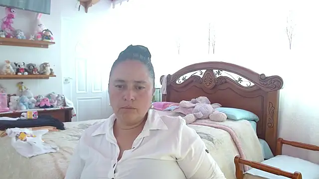 צ'אט XXX בשידור חי של Brenda_ferreira