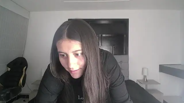 Chat +18 de Sweett_liia_ ao vivo